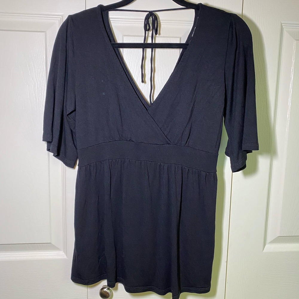 H&M MAMA (Maternity) V-Neck Flowy Top